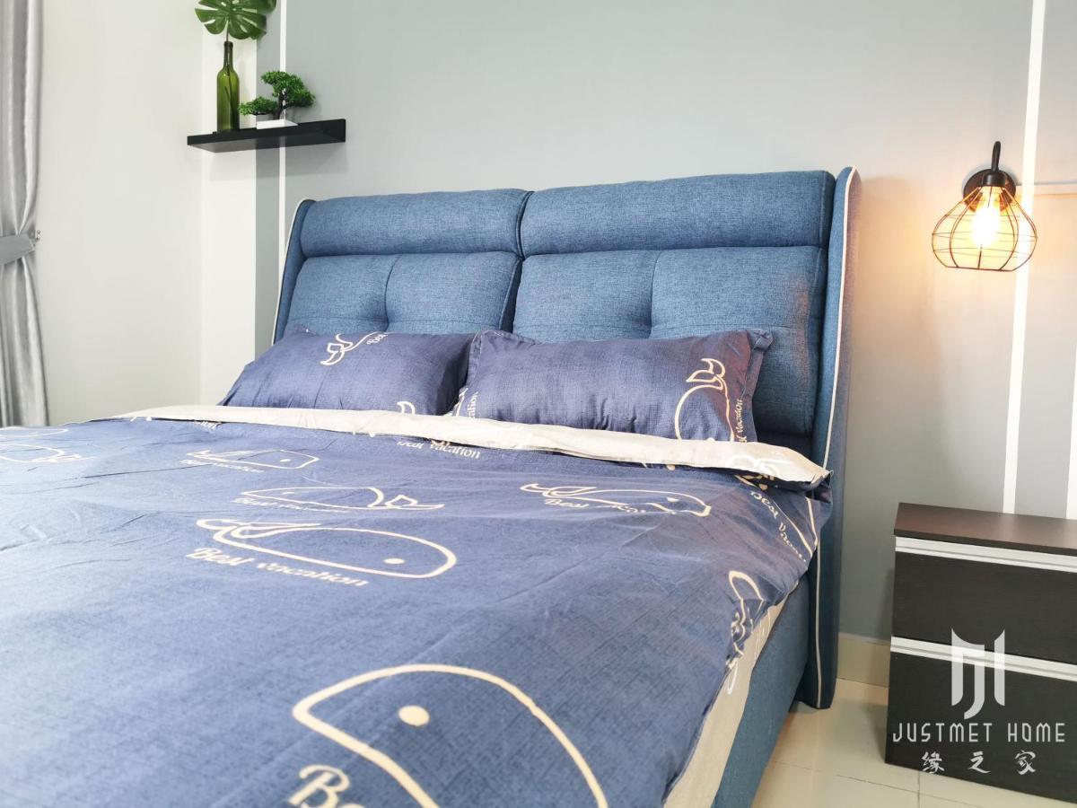 Meridin@Medini#3 Apartment Нусаджая Екстериор снимка