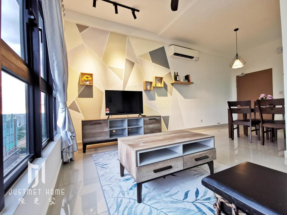 Meridin@Medini#3 Apartment Нусаджая Екстериор снимка