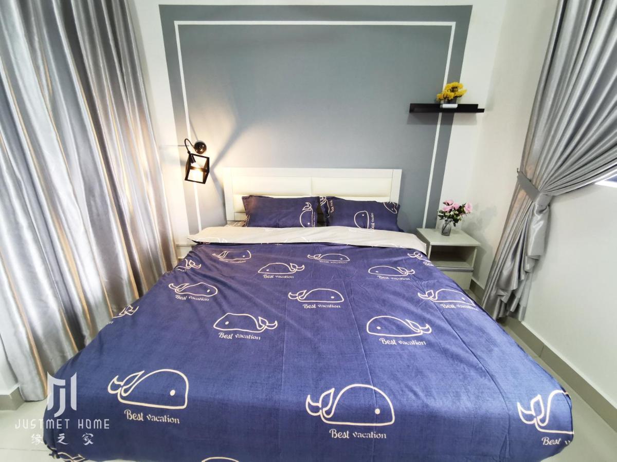 Meridin@Medini#3 Apartment Нусаджая Екстериор снимка